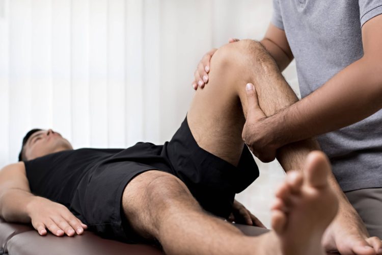 South East Chiropractic: man in chiropractic appointment in Brisbane